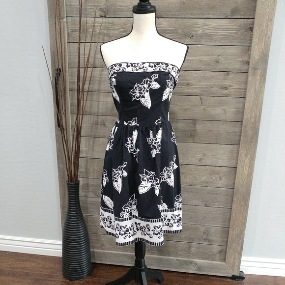 Alyn Paige Dresses & Skirts - ALYN PAIGE New York ~Midi Dress